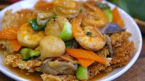 Seafood Soup with Sizzling Rice / 锅巴汤