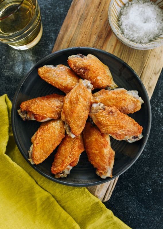 Pan-Fried Chicken Wings / 炸鸡翅 (8 pcs)