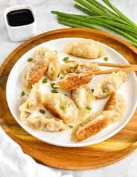 Pork Pot Stickers / 锅贴 (6 pcs)